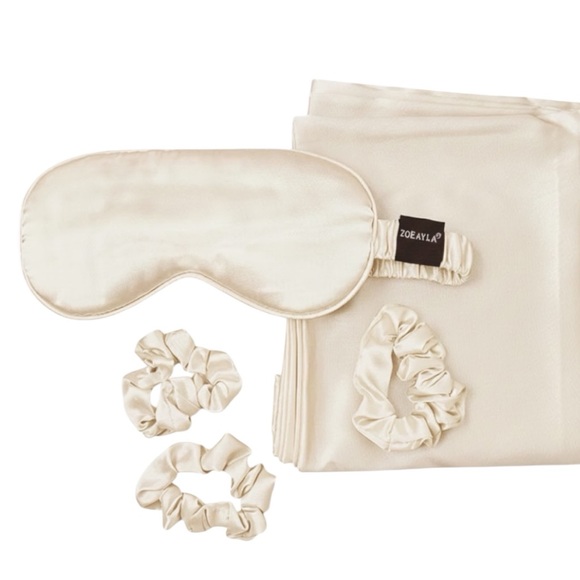 Zoë Ayla Silky Sleep Set (Cream) - Pillowcase, Mask & Scrunchies (New!) - Picture 1 of 9